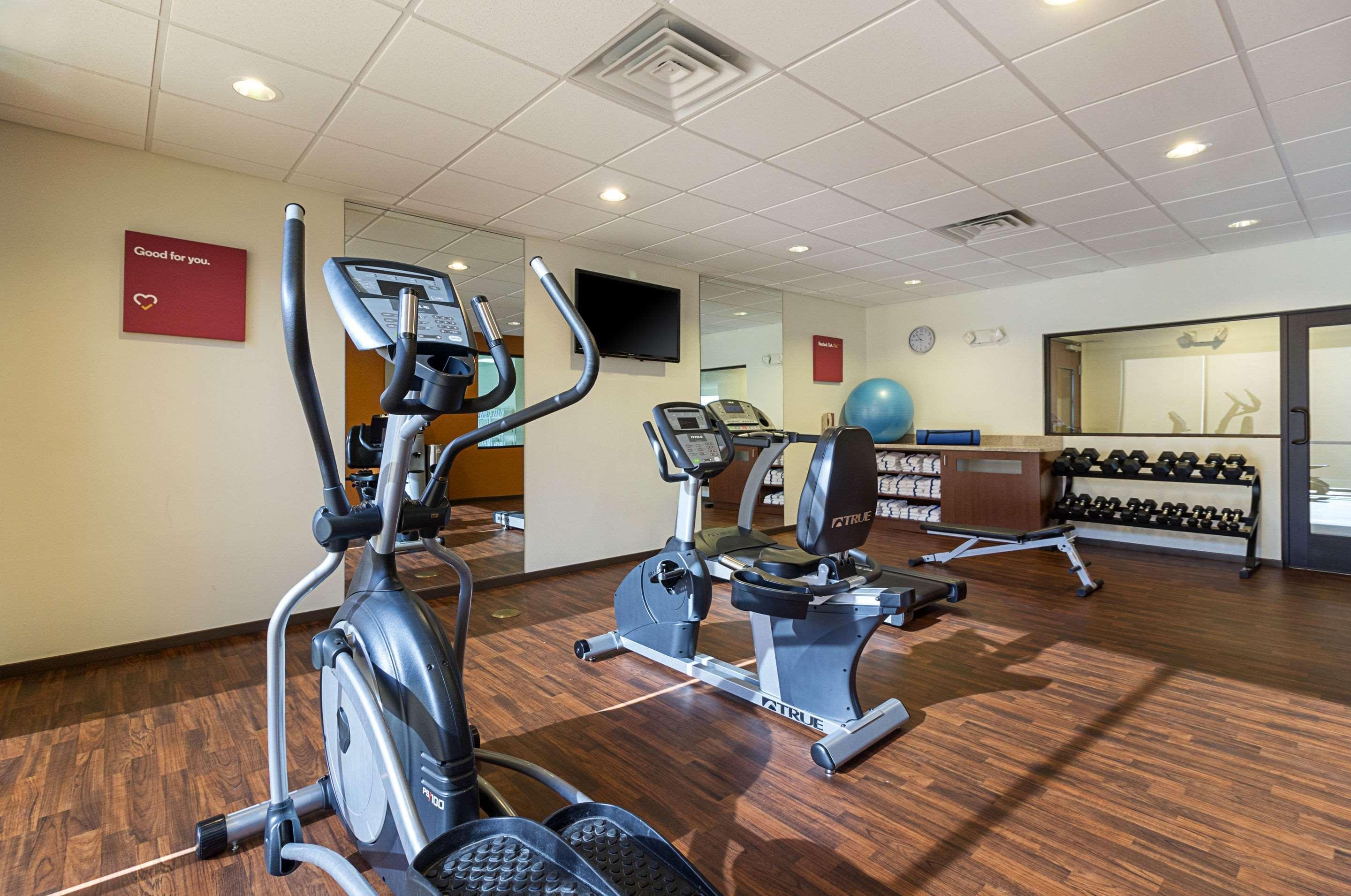 Comfort Suites & Conference Center Worthington Экстерьер фото