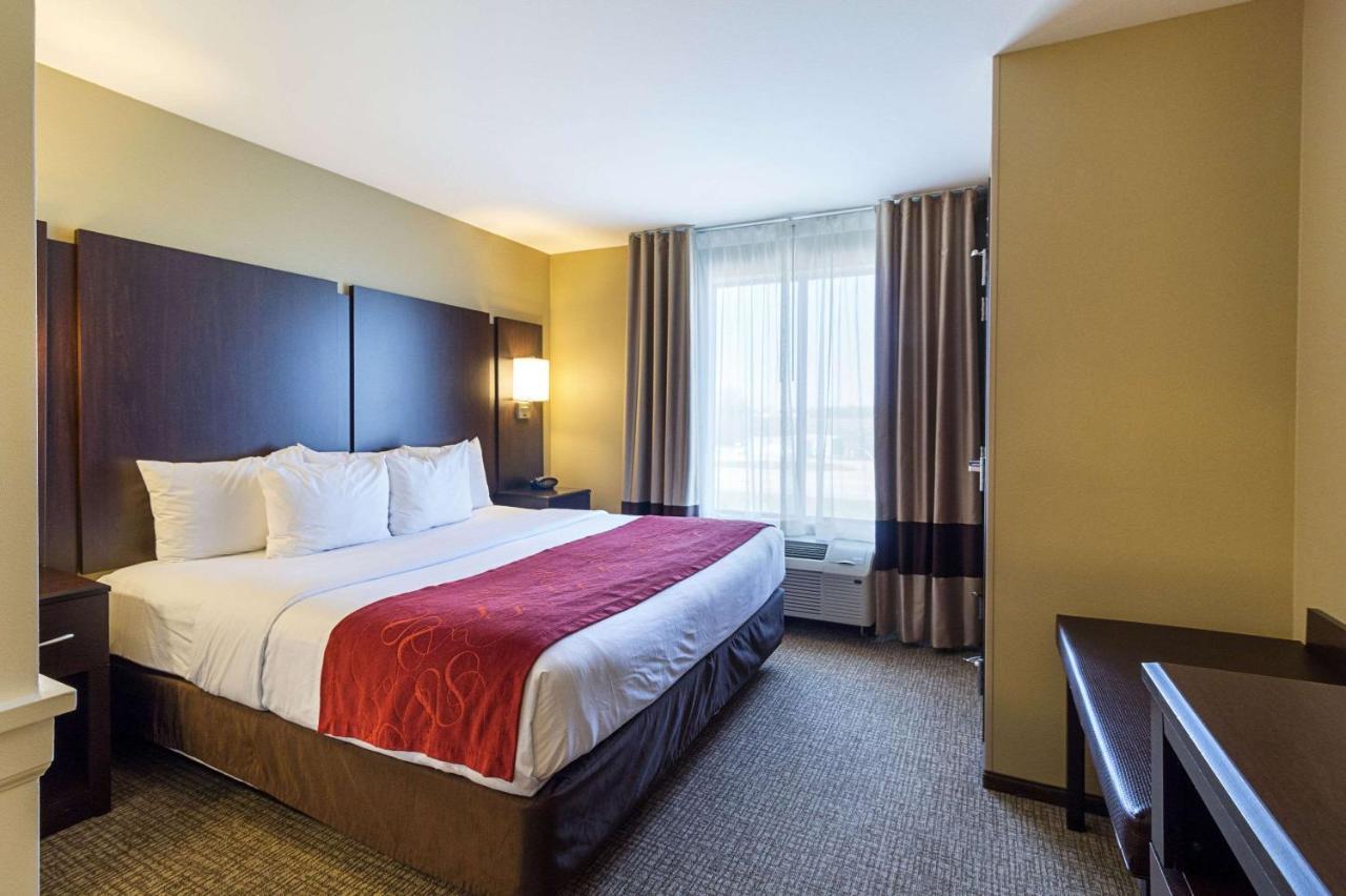Comfort Suites & Conference Center Worthington Экстерьер фото